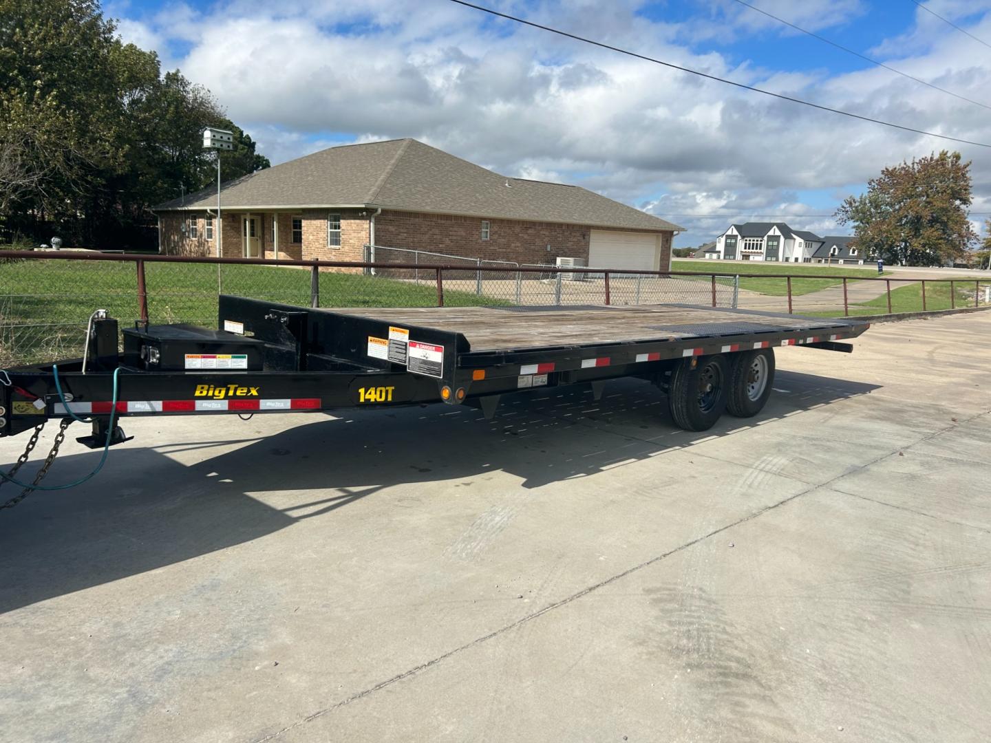 2022 Big Tex FLATBED (16V1F2821N2) , located at 17760 Hwy 62, Morris, OK, 74445, 35.609104, -95.877060 - THE BIG TEX 14OT IS 22X8FT LONG HEAVY-DUTY OVER-THE-AXEL TILT FLATBED TRAILER HAS A SCISSOR-STYLE HYDROLIC HOIST. OPTIMIZED FOR LOW-PROFILE EQUIPTMENT, THE 14OT HAS A KNIFE-EDGE AT THE REAR OF THE BED TO PROVIDE A SMOOTH TRANSISION FOR LOADING AND UNLOADING. GVWR 14000 ***TITLE IN HAND*** $10,9 - Photo#1